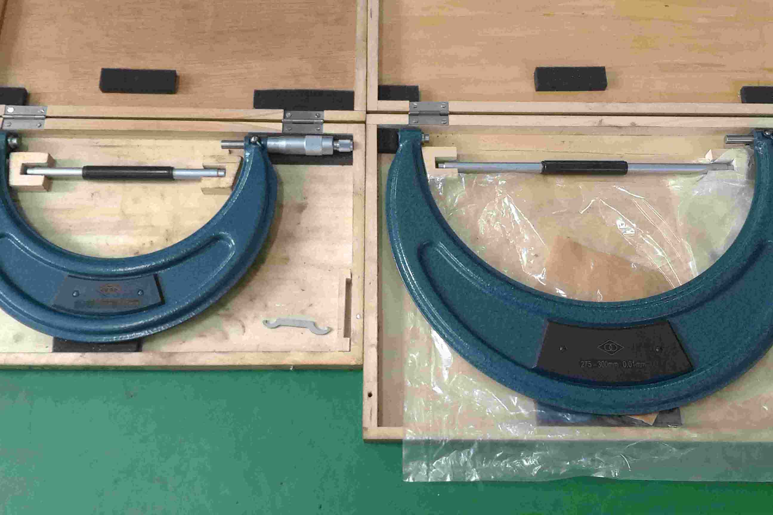 Outside micrometer